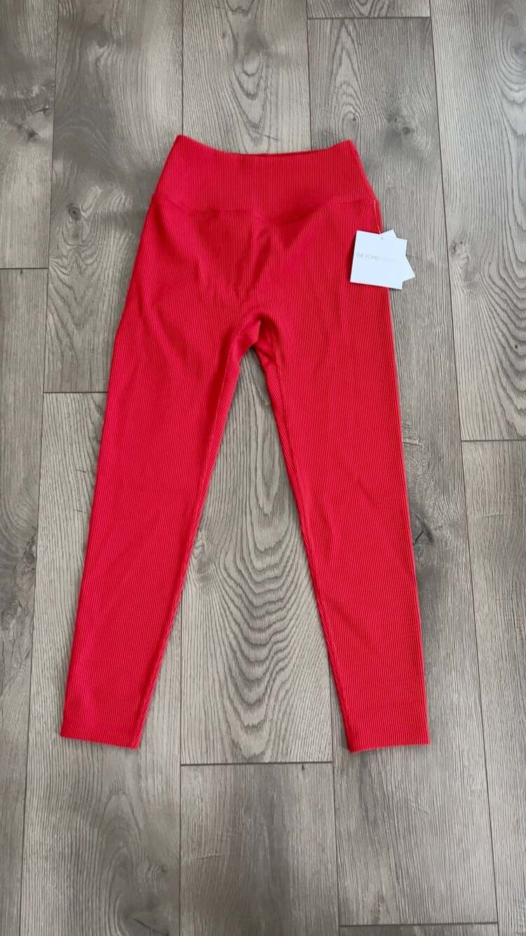 Beyond Yoga Ribbed High-Waisted Leggings in Red